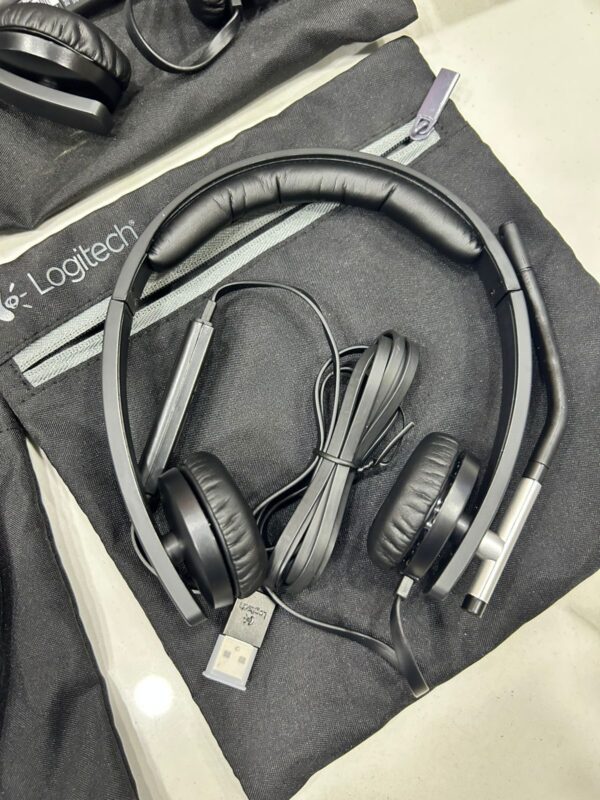 LOGITECH H650e Business office Headset with noise cancellation mic